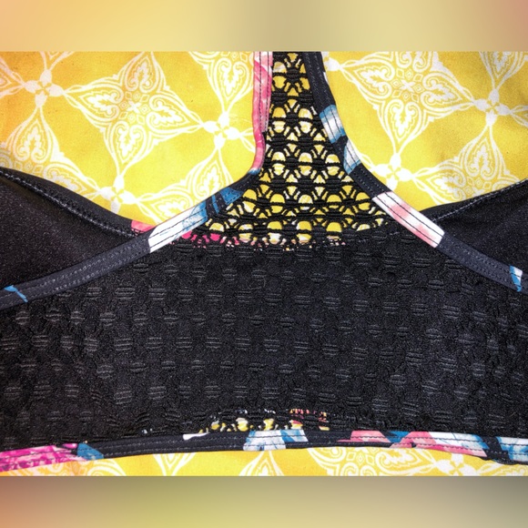 🌴NWOT Rip Curl Floral Racer Back Bikini Top - Picture 3 of 4